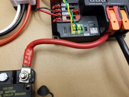 PDHに配線されたサーキットブレーカーが表示されます。